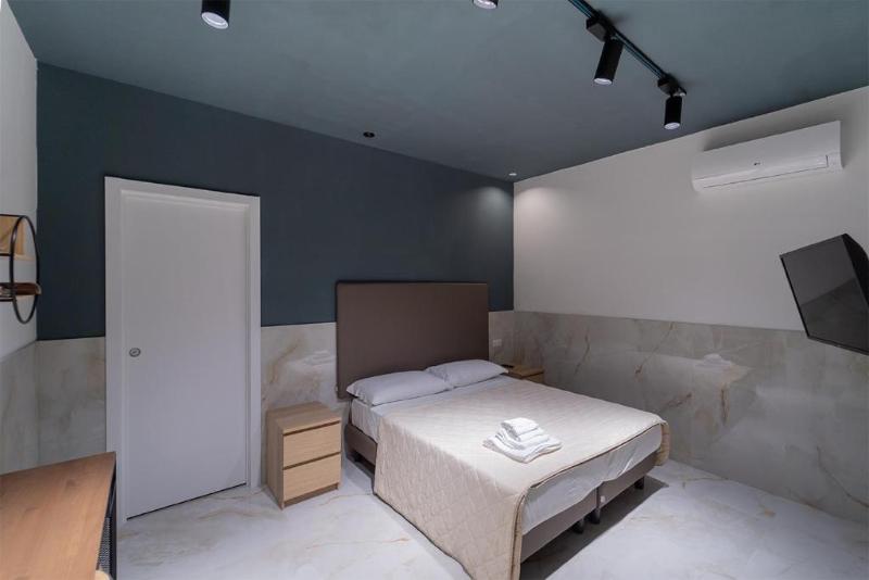 P.C. Boutique H. Napoli Centro - Oda