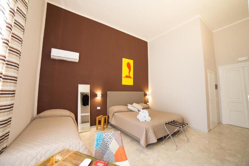 P.C. Boutique H. Napoli Centro - Oda