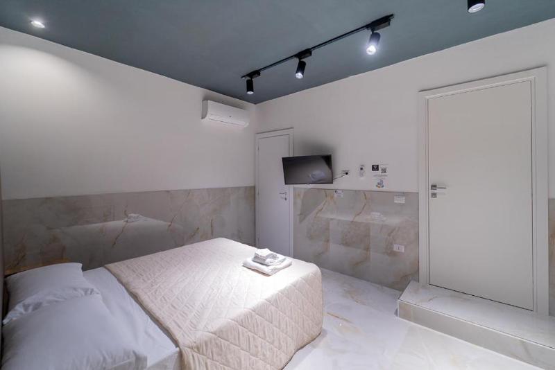 P.C. Boutique H. Napoli Centro - Oda