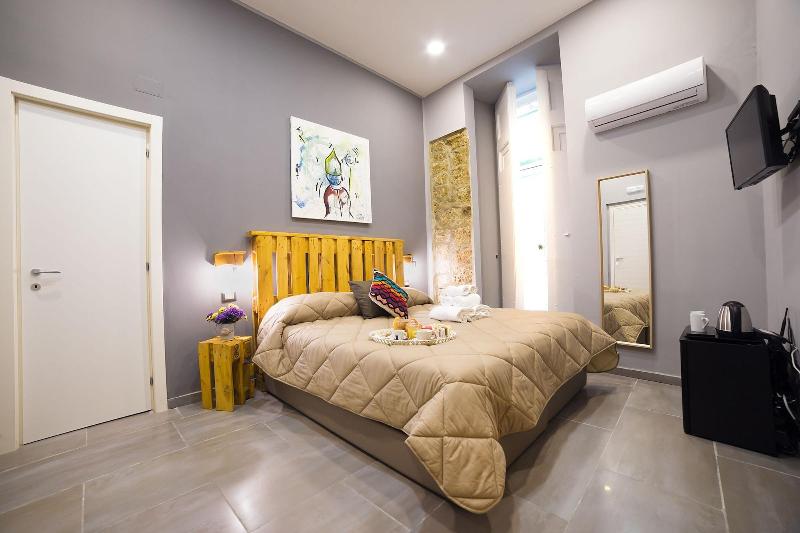 P.C. Boutique H. Napoli Centro - Oda