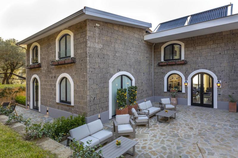 Maison Bon Bon - Genel
