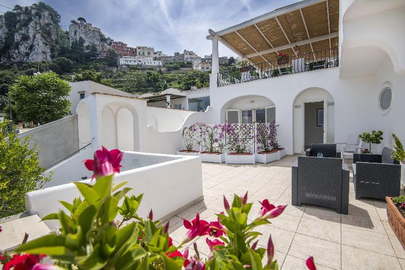 Villa Patrizi - Genel