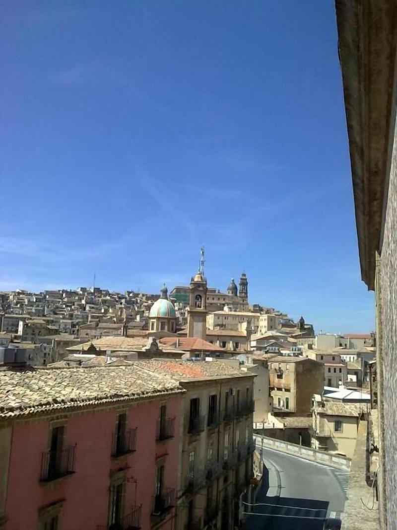 Gualtiero Camere E Suite - Oda