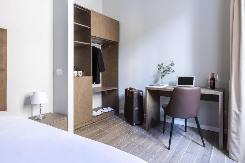 Giubbonari Suites - Oda