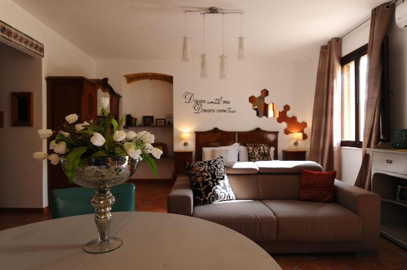 Villa La Lumia B&B Suites & Apartments - Oda