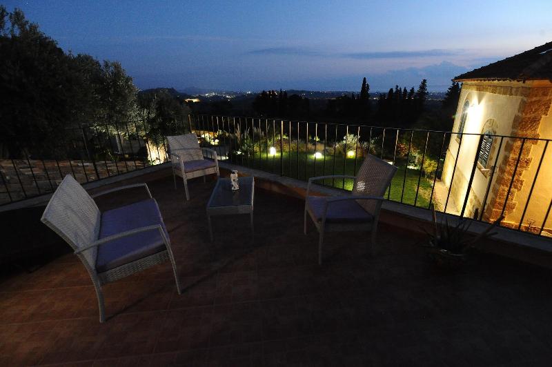 Villa La Lumia B&B Suites & Apartments - Oda