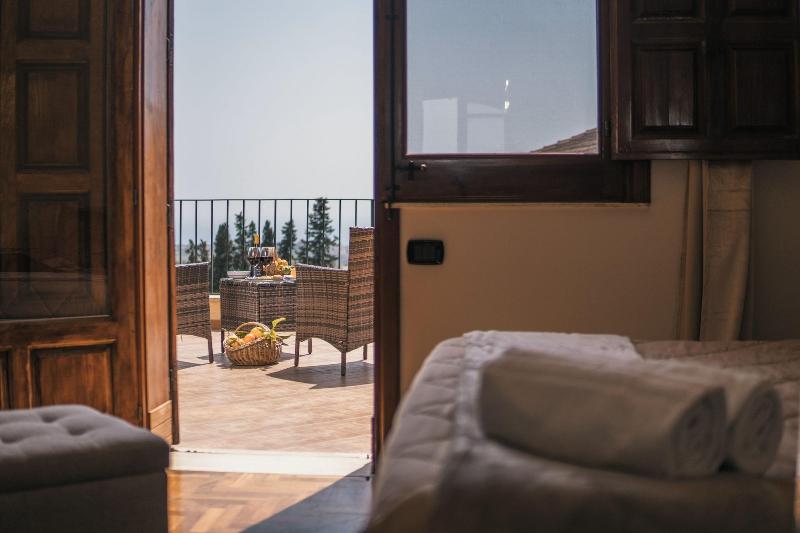 Villa La Lumia B&B Suites & Apartments - Oda
