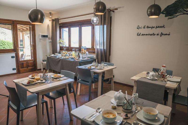 Villa La Lumia B&B Suites & Apartments - Restoran