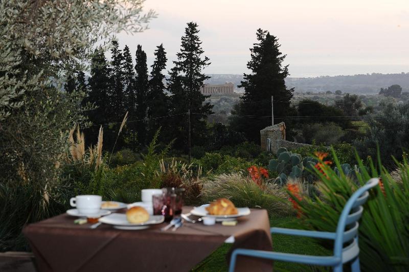Villa La Lumia B&B Suites & Apartments - Restoran