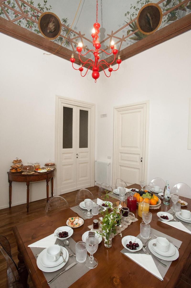 Naca Suite - Restoran