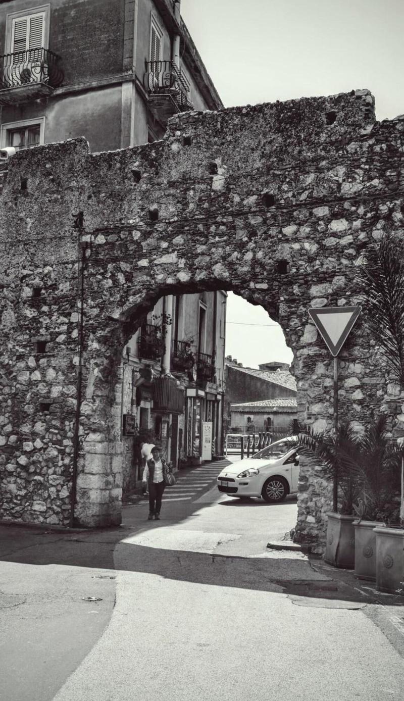 B&B Tauromenion - Genel