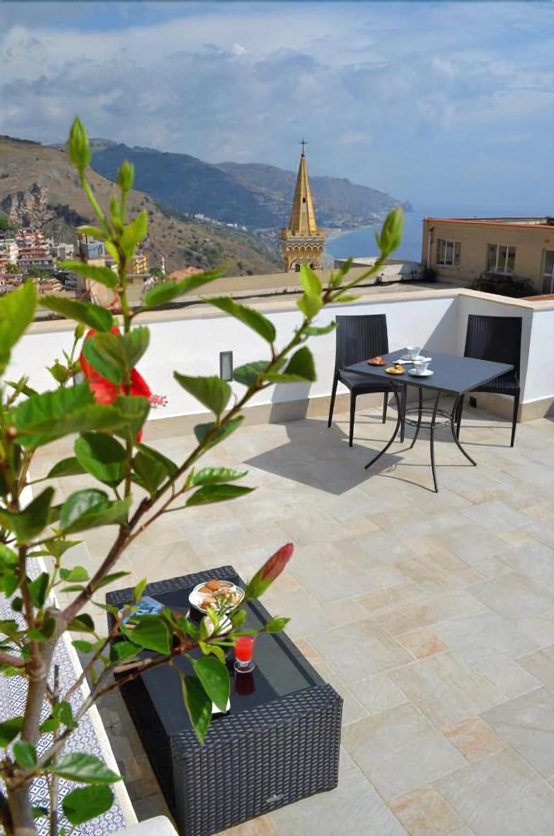 B&B Tauromenion - Teras