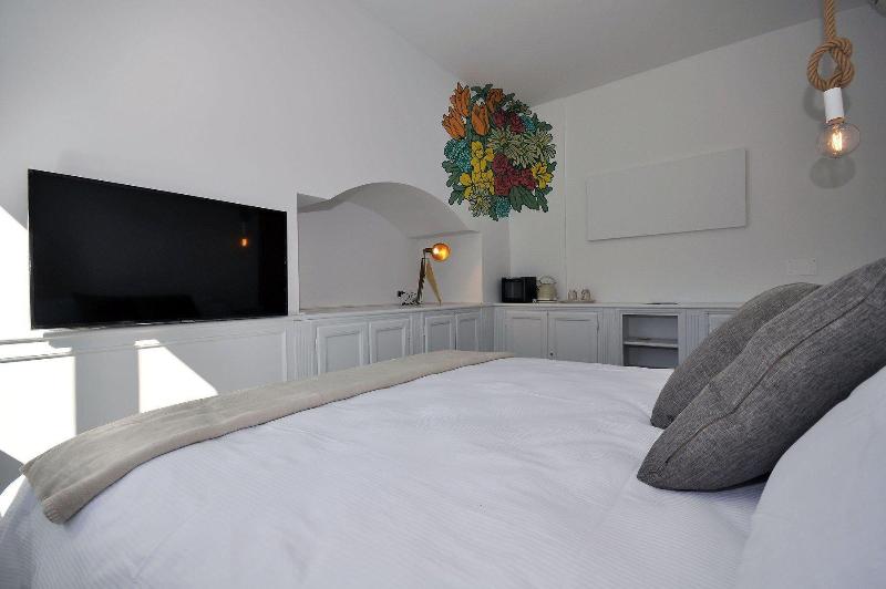 Bello! Lake Como Suites - Oda