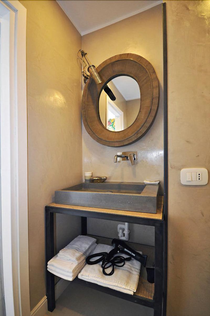 Bello! Lake Como Suites - Oda