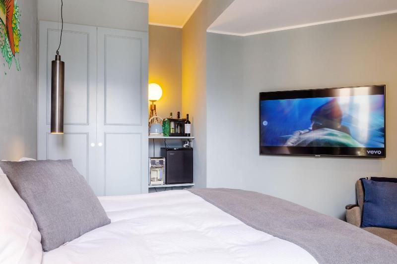 Bello! Lake Como Suites - Oda