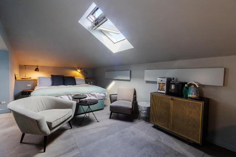 Bello! Lake Como Suites - Oda