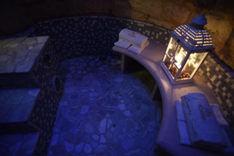 Cadelli Luxury Suite - Lobi