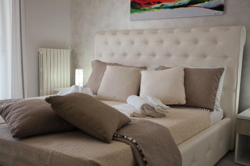 Central Apartments - Genel