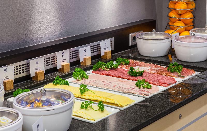 Holiday Inn Express Munich - Messe - Restoran