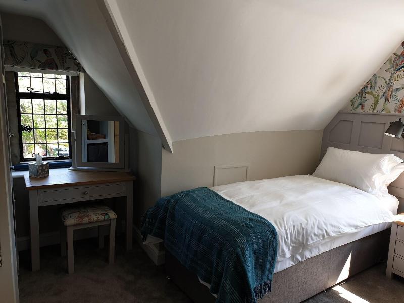 The Old New Inn - Genel