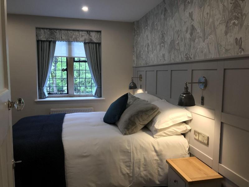 The Old New Inn - Genel