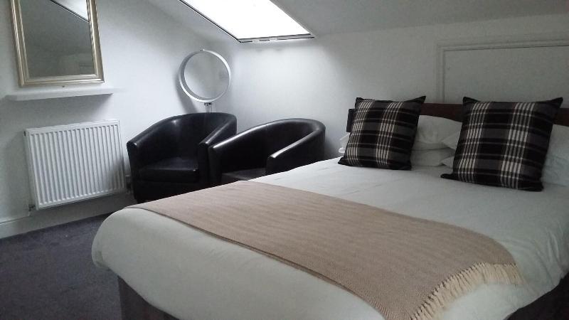 Tirah Bed And Breakfast - Oda