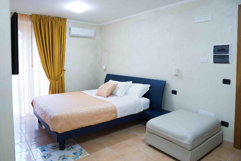 Vittoria Guest House - Salerno - Oda