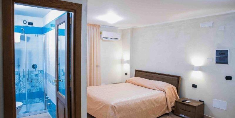 Vittoria Guest House - Salerno - Oda