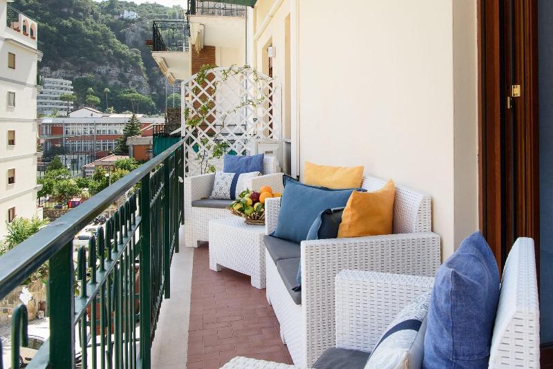 Les Suites Des Tout Le Monde - Genel
