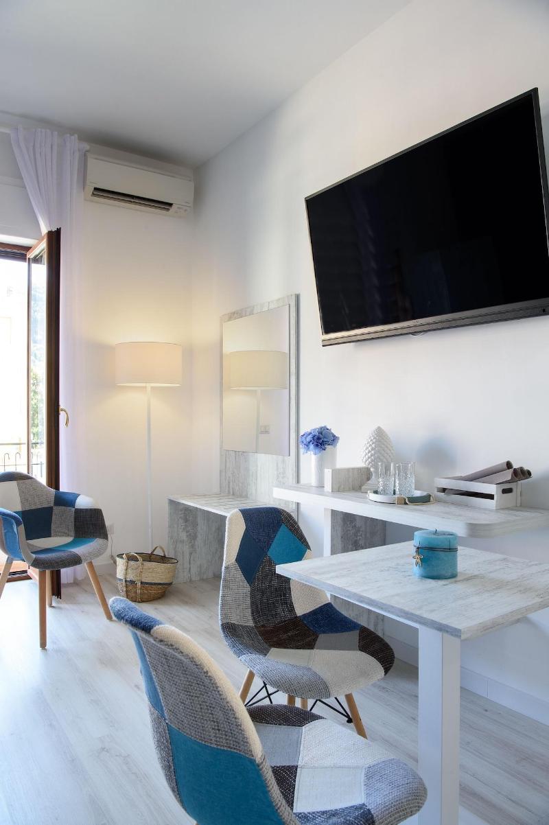Les Suites Des Tout Le Monde - Oda