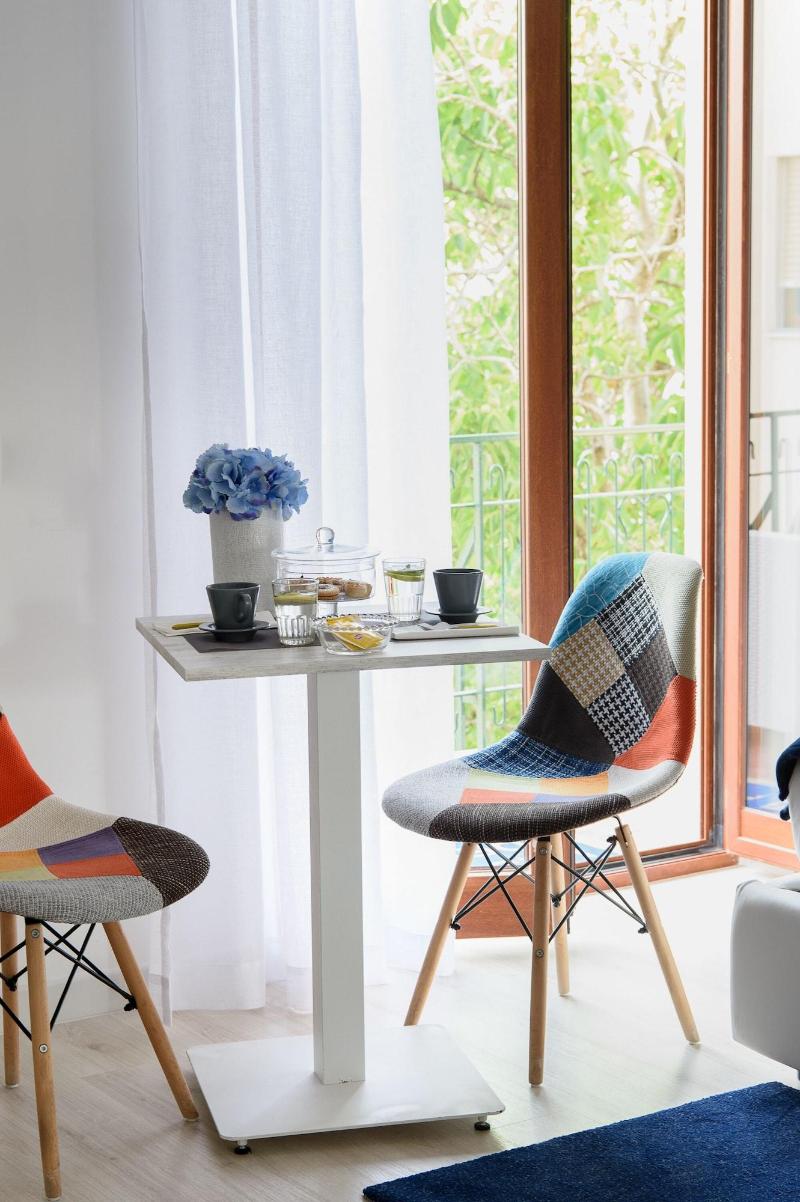 Les Suites Des Tout Le Monde - Oda