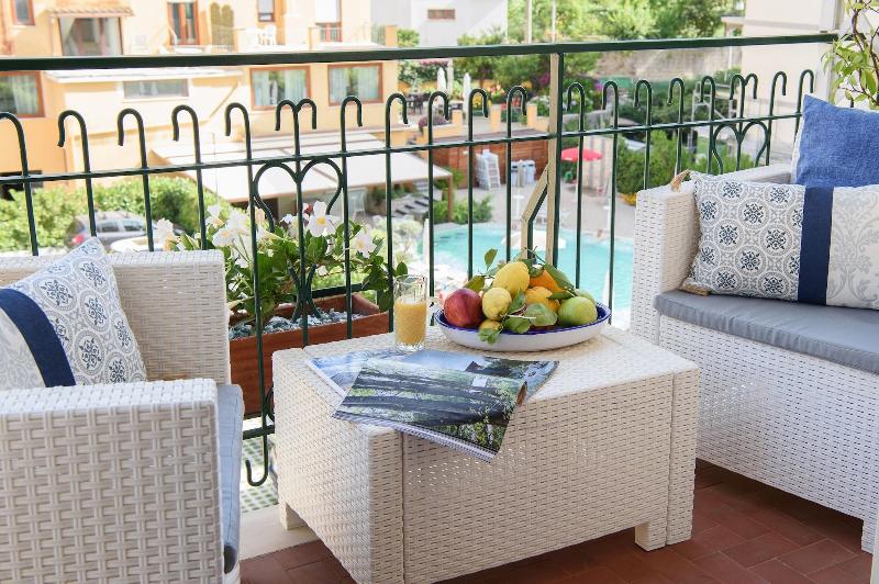 Les Suites Des Tout Le Monde - Teras