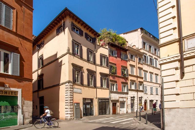 Palazzo Medusa - Genel
