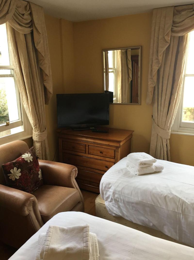 Goodenough Guesthouse - Oda