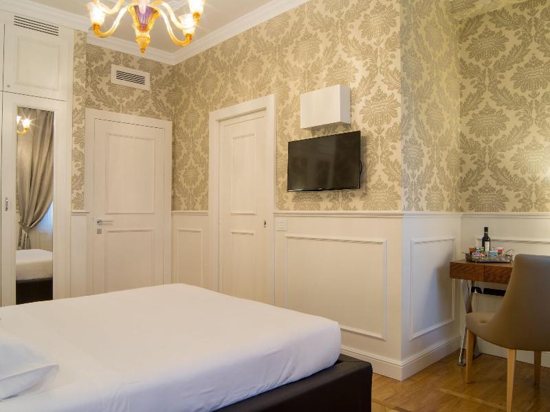 Luxury Duomo Rooms - Oda