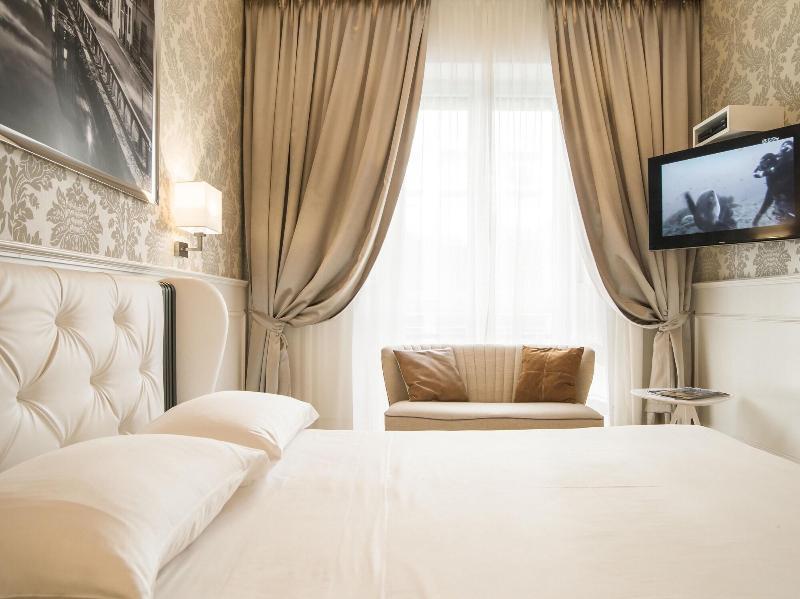 Luxury Duomo Rooms - Oda