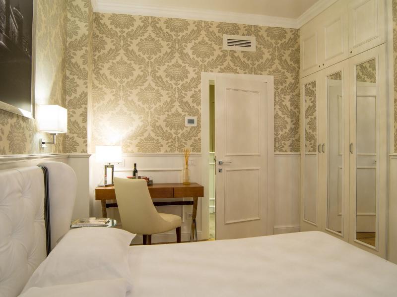 Luxury Duomo Rooms - Oda