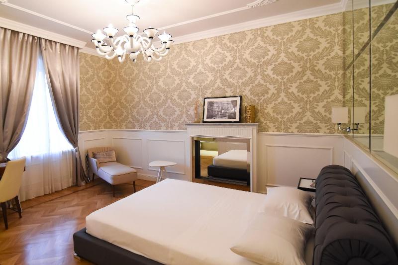 Luxury Duomo Rooms - Oda