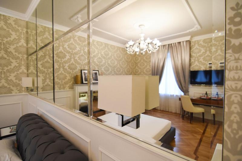Luxury Duomo Rooms - Oda