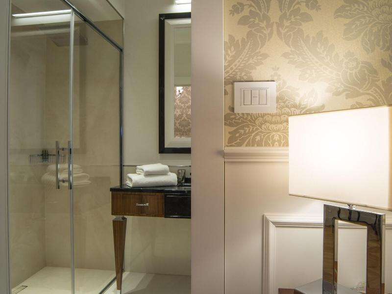 Luxury Duomo Rooms - Oda