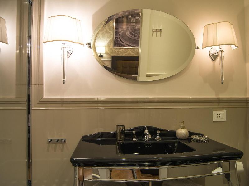 Luxury Duomo Rooms - Oda