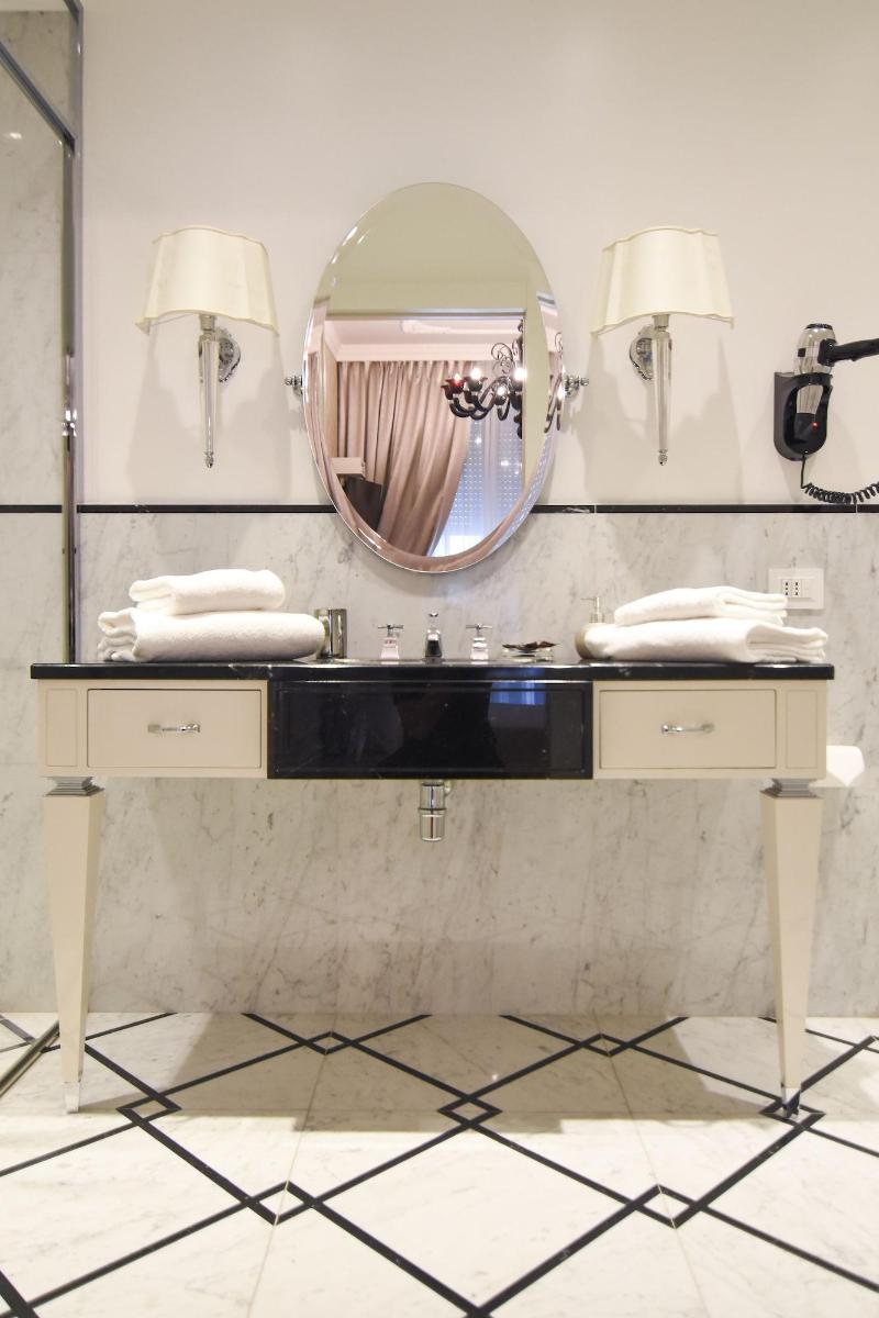 Luxury Duomo Rooms - Oda
