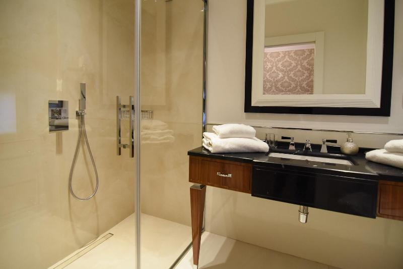 Luxury Duomo Rooms - Oda