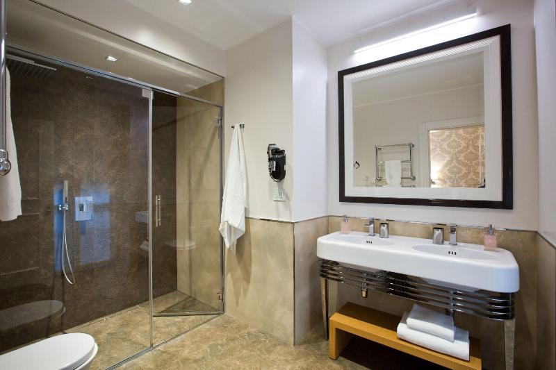 Luxury Duomo Rooms - Oda