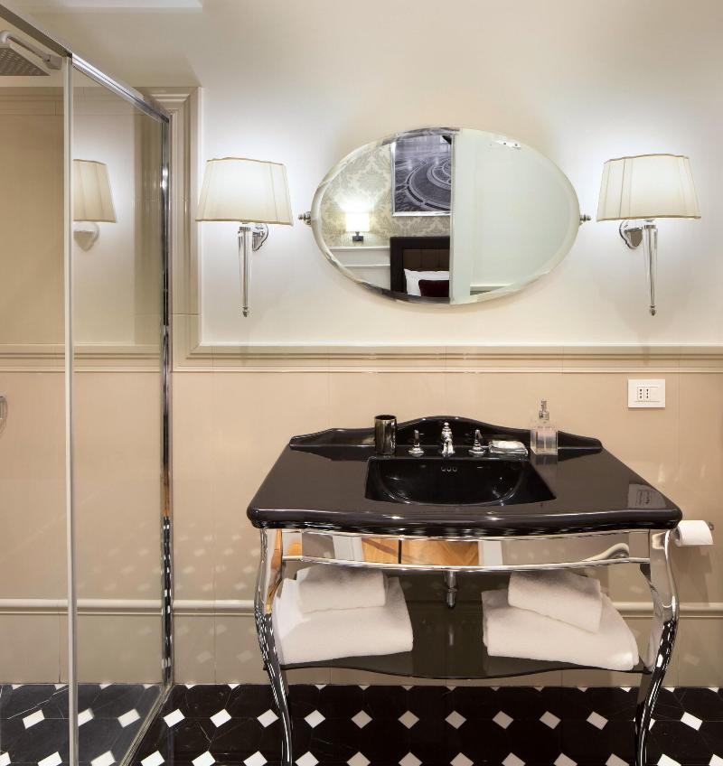 Luxury Duomo Rooms - Oda
