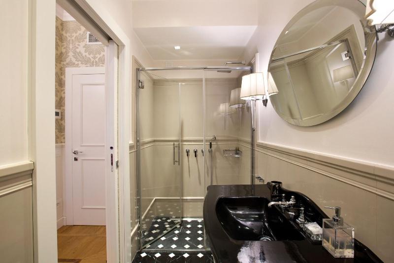 Luxury Duomo Rooms - Oda