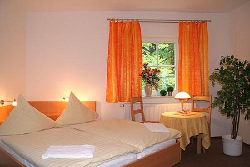 Landgasthof Neue Schänke Hotel - Oda
