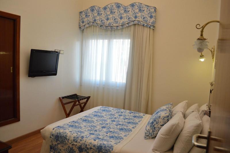 San Giovanni Stanly Hotel & Restaurant - Oda