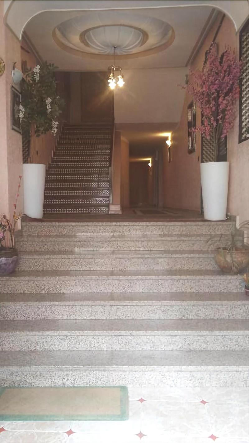 Hôtel Des Lilas - Lobi