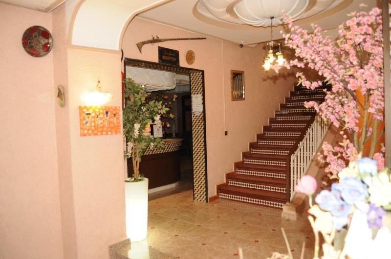 Hôtel Des Lilas - Lobi